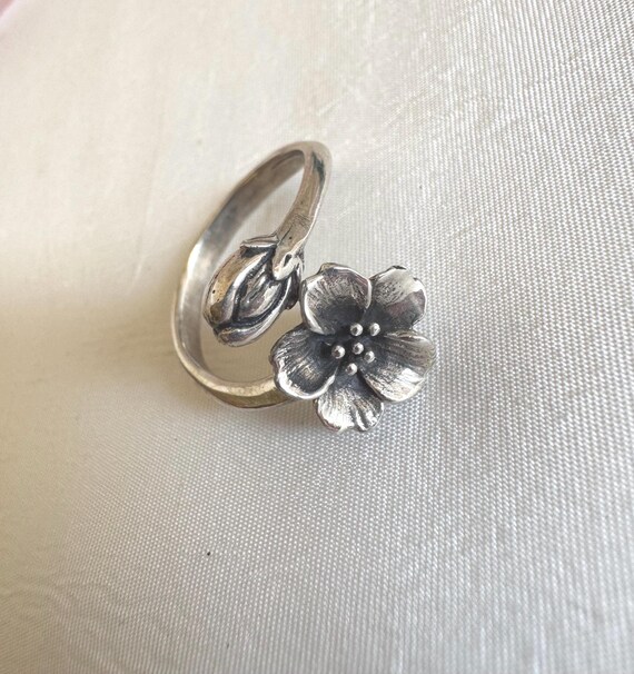 Ring with Flower, Adjustable - image 1
