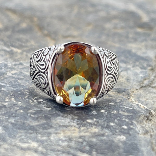 Bague en argent en pierre de zultanite pour hommes, diaspore turque Couleur changeante Pierre précieuse Zultanite, pierre qui change de couleur avec le changement de lumière du jour