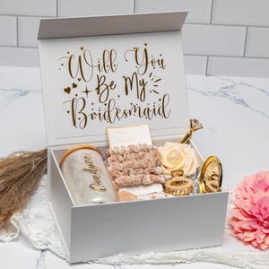 Bridesmaid Proposal, Personalized Bridesmaid gift, Personalized Bridesmaid Proposal Box, bachelorette propose, maid-of-honor proposal gift