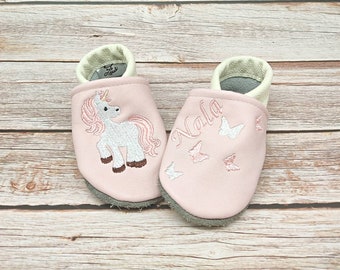 Chaussons en cuir bio avec prénoms pour bébés et enfants (chaussures rampantes éco Lederpatscherl) Cadeau licorne pour naissance et baptême fille garçon