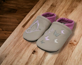Krabbelschuhe mit Name personalisiert, Lauflernschuhe in bester Qualität aus echtem Leder für Baby Mädchen, Schmetterling mit Schmetterlinge