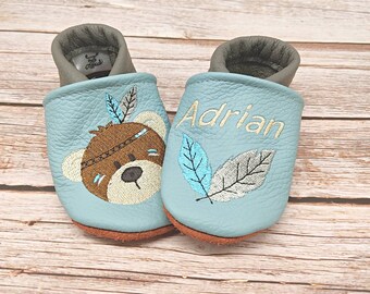 Bio Lederpuschen mit Namen für Baby und Kinder (Öko Krabbelschuhe Lederpatscherl) Indianer Bär Geschenk Geburt Taufe Mädchen Bub