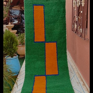 Runner rug berber