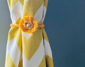 Lion curtain tie // Curtain Tie // Macrame curtain tie // Curtain tie for kids room