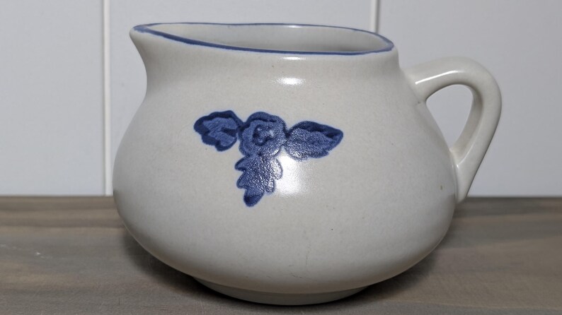 Pfaltzgraff Yorktowne Sauce / Gravy Boat W/Underplate - USA - View #10