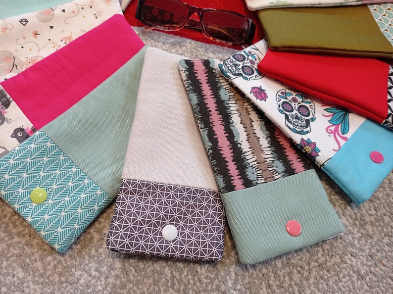 Etui à lunettes ou Pochette Range lunettes de vue ou lunettes de soleil souple molletonné Anti Rayure idéal pour Fête ou Idée cadeau de Noël image 4