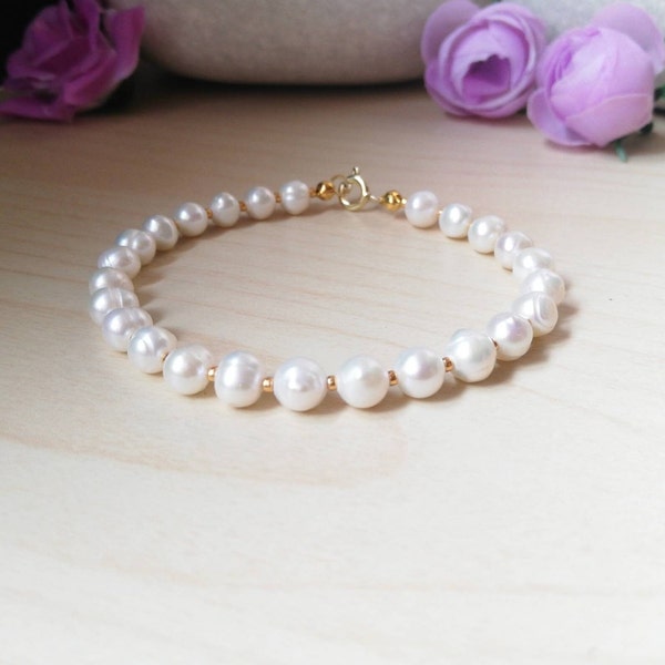 White river pearl bracelet with 18k gold-plated miyuki beads. Wedding bracelet, bridesmaid gift. Real pearls.