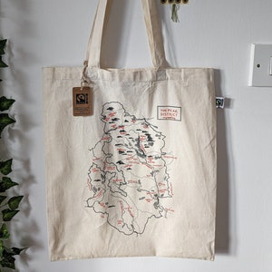 Originele Art Peak District-draagtas | Fairtrade & GOTS biologisch 100% puur katoen | Boekentas in fantasiekaartstijl | Britse plattelandssouvenir