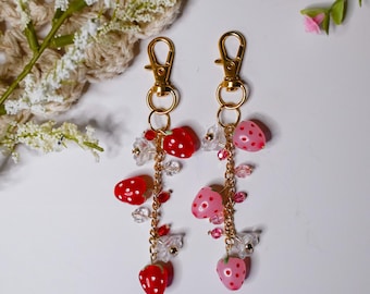 Strawberry Charm Beaded Keychain For Bags Or Phones, Cute Fruit Beaded Keychain, Handmade Beaded Accessory, Short Beaded Keychain
