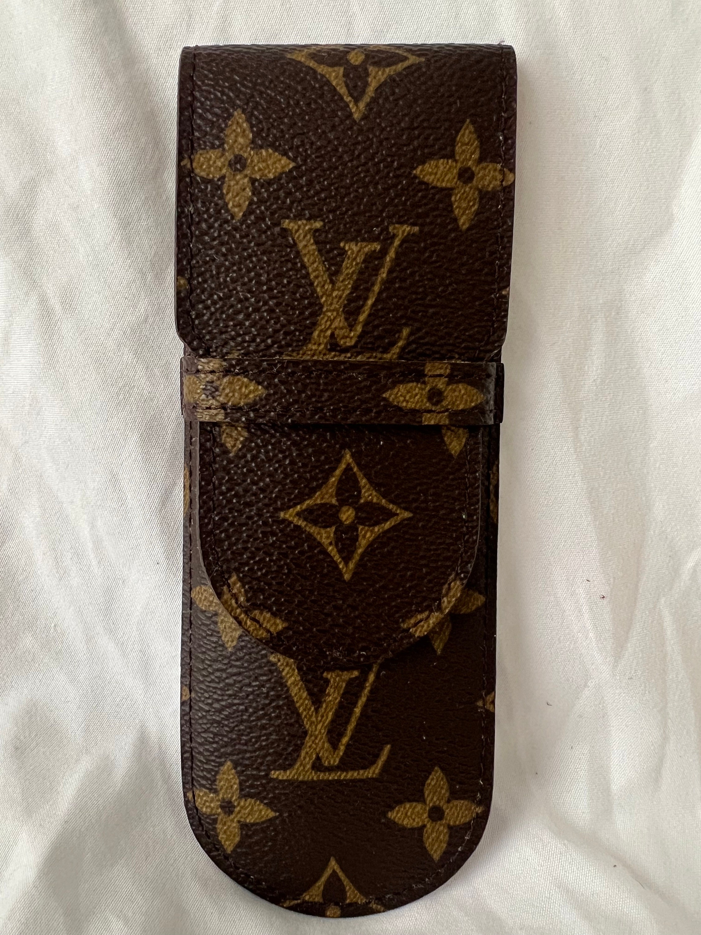 Custom LV Digital Tumbler Set with LV Stationery notebook and ballpoint pen  included