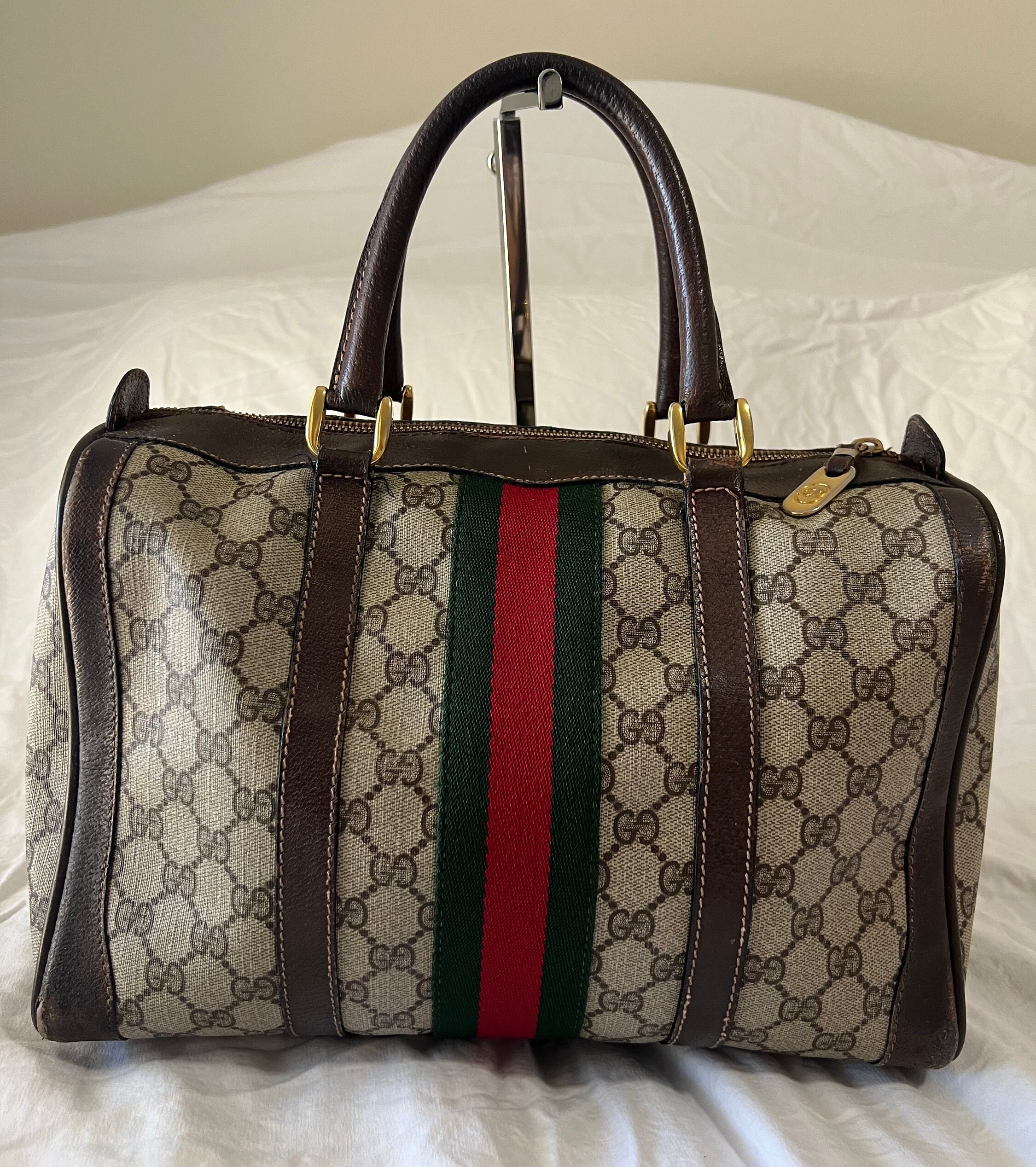 Gucci stripe hotsell purse