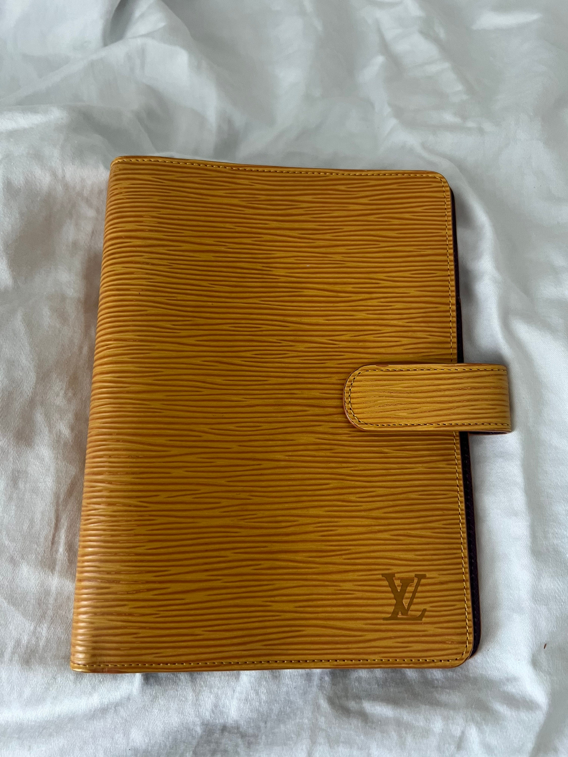 LOUIS VUITTON MEDIUM (MM) AGENDA, FLIP THROUGH