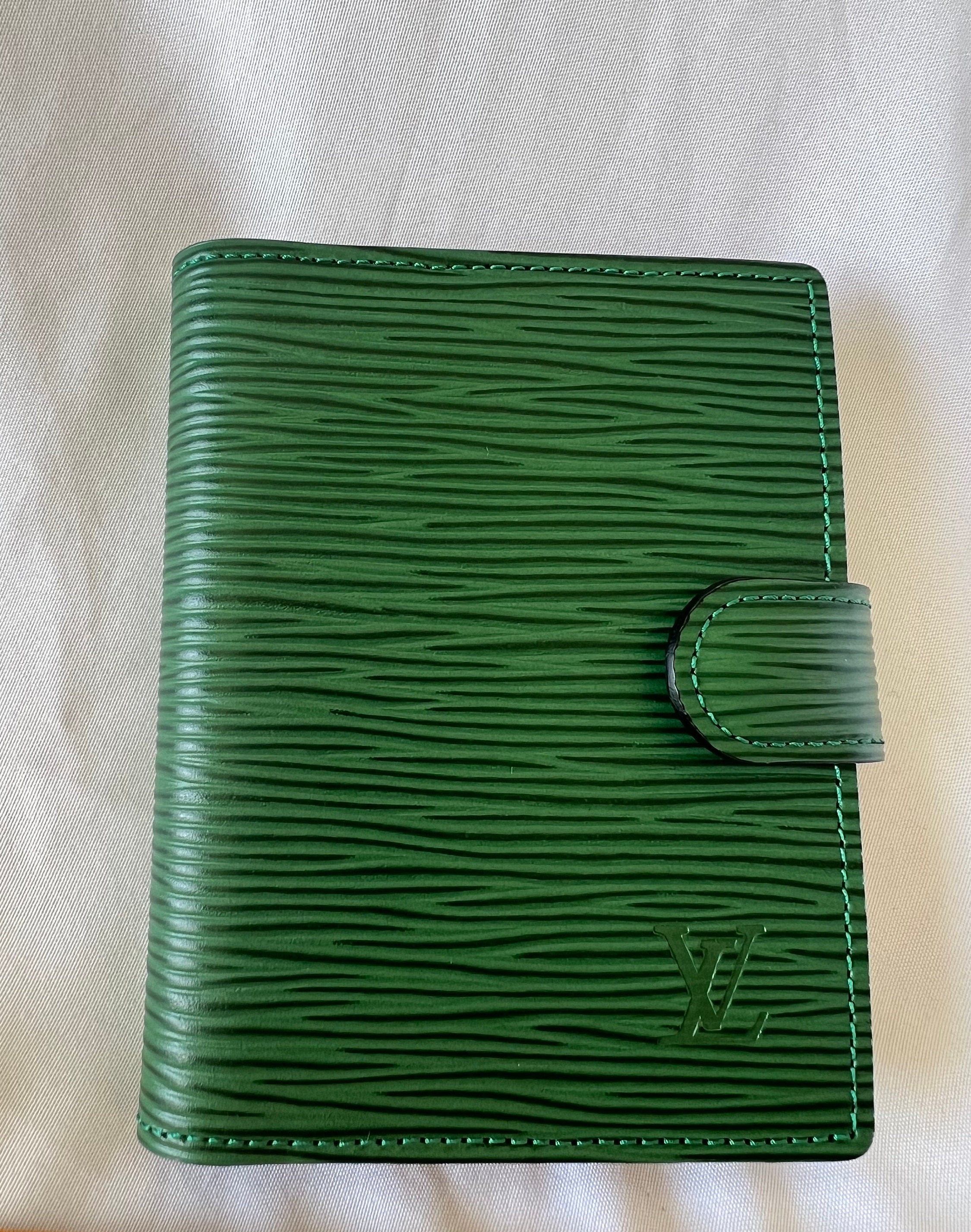 Louis Vuitton Green Epi Leather Borneo Men's Bifold Wallet Slender