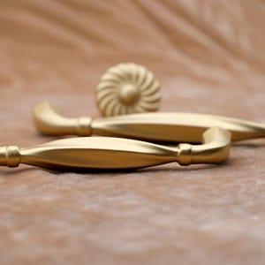 Art Deco Curved Cabinet Pulls, Brushed Brass Drawer Handles, Gold Unique Cabinet Pulls, Solid Brass Door Pull, Kitchen Cabinet Hardware