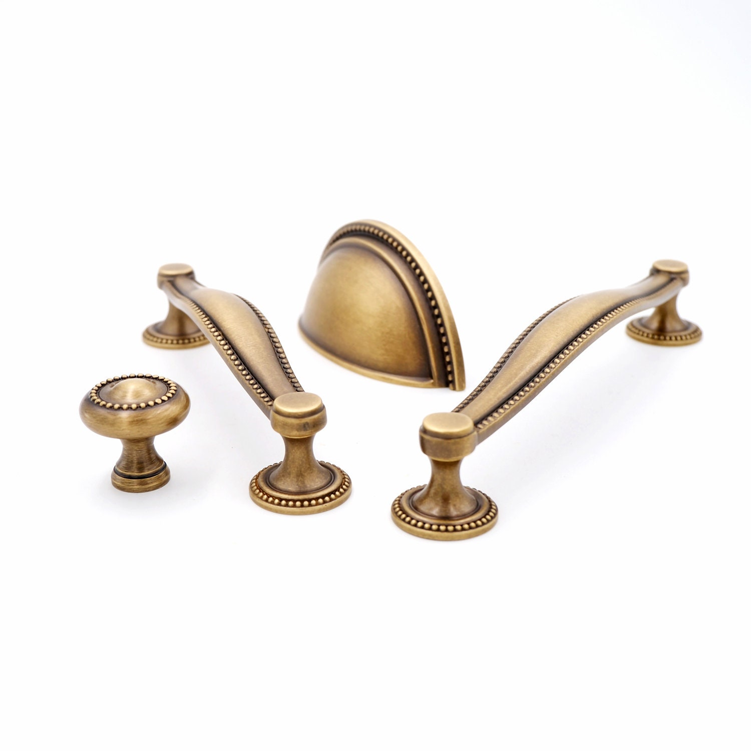 Classical Antique Brass Handle Set Antique Brass Cup Pulls Antique