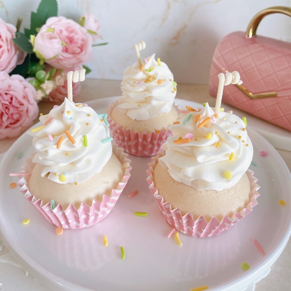 Cupcake Candle, Vanilla Candle, Food Candles, Cake Candle, Dessert Candles, Best Friend Gift, Birthday Gift, Unique Candle, Cute Candle