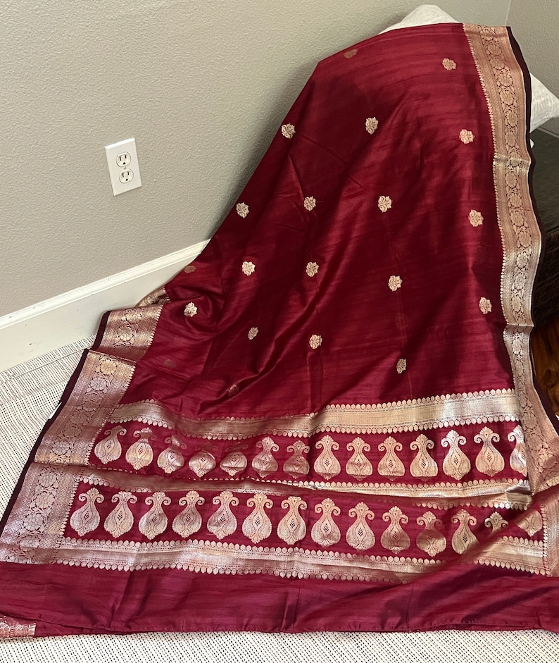 Wholesale Quantity Zari Woven Semi Tussar Silk Double Color Saree