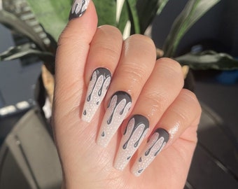 Black and White Drip Press on Nail Set