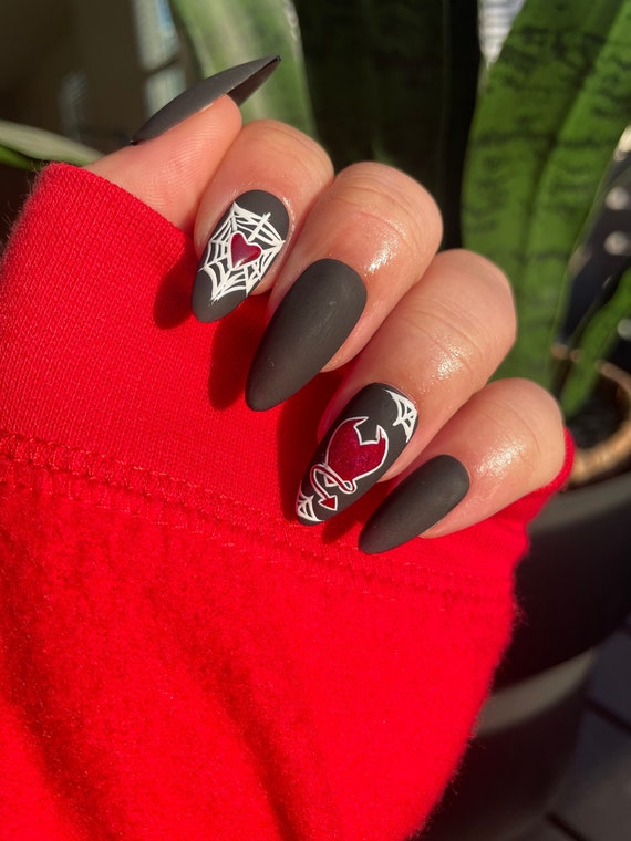 Devil nails