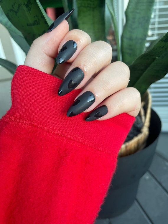 Black Valentines Day Hearts Press on Nail Set - Etsy Denmark