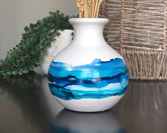 Alcohol ink vase, blue decorative vase, for dried flowers, housewarming gifts, small ceramic vase, alcohol ink art