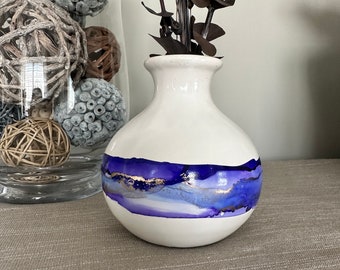 Purple decorative vase, for dried flowers, housewarming gifts, small ceramic vase, alcohol ink art, vase for decor, mantel decor