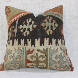 Vintage Kilim Pillow Cover: Handwoven Wool Throw Pillow (16x16)