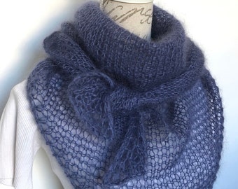 Châle long Triangle étole femme tricoté main en mohair et soie