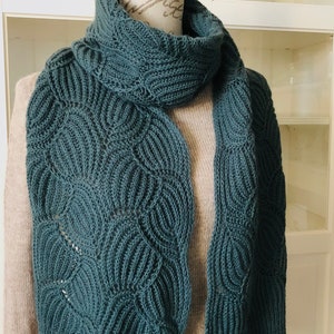 Écharpe étole femme tricotée motif principal brioche en mélange laine alpaga taille M image 2