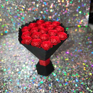 Mini Ramo Buchon De Papel / Paper Flower Bouquet/ Roses / Desk Flowers /  Desk Decoration / 35 Rose Bouquet / Forever Roses / Rosas Eternas 
