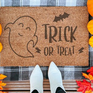 Trick Or Treat Halloween Doormat Spooky Scary Creepy Door Mat Ghost Funny Doormat Coconut Indoor Witchy Doormat Fall Autumn Halloween Gift
