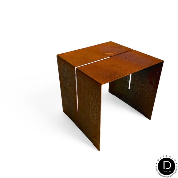 Outdoor-Tisch aus Cortenstahl, Gartentisch aus Corten, Beistelltisch für draußen aus Cortenstahl