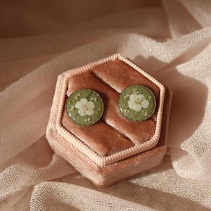 Pressed Flower Stud Earrings | Silver | Pressed Flower Earrings | Flower Resin Earrings | Dry  Flowers | Real Pressed Flower | Gift For Her