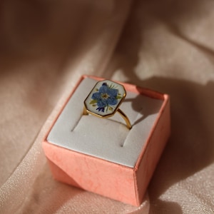 Pressed Flower Ring | Daisy Pressed Flower Ring | Blue Pressed Flower | Gold Pressed Flower | Silver Pressed Flower Ring | Cottagecore Ring