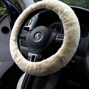 Sheepskin steering wheel cover