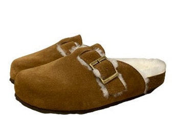 Clogs aus Schaffell-Kork