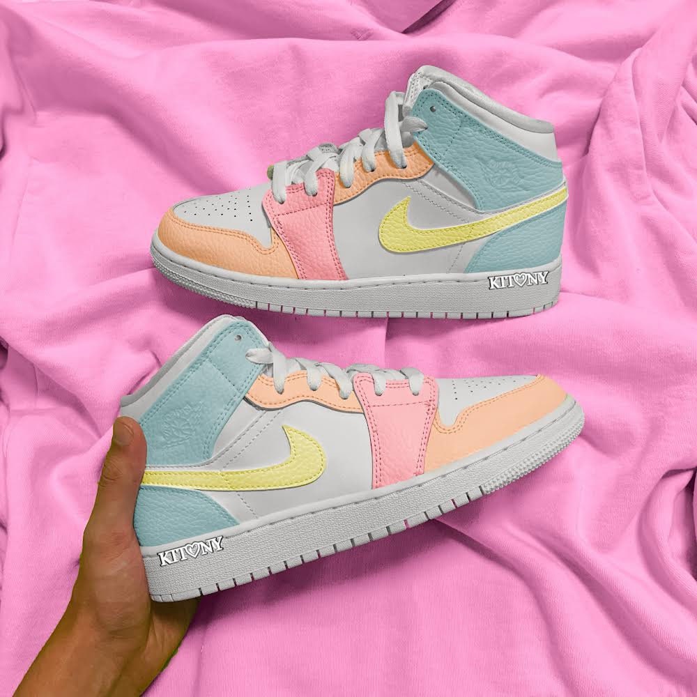 Custom Painted Jordans COTTON-CANDY - Etsy België