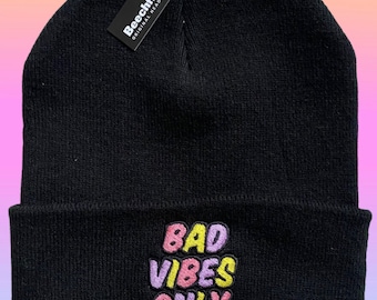 Bad vibes only beanie, black