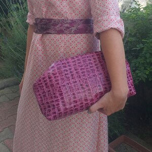 Starke Krokodil geprägte Lederkupplung für Frauen, handgefertigte Geldbörse aus echtem Leder, Große Handtasche, Retro Wolke Kupplung, personalisierte Geldbörse