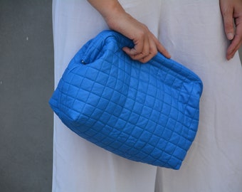 Sac à main d’embrayage en cuir cousu doux pour femmes, grand sac à main en cuir fabriqué à la main, sac bleu personnalisé personnalisé pour les filles, sac cosmétique de voyage