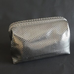 Cartera de mano de piel con relieve de serpiente en plata oscura hecha a mano para mujer, monedero de piel resistente, bolso grande, bolso de noche retro, varios colores
