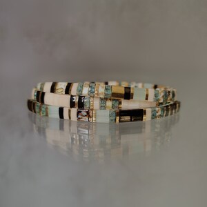 Lot De 23 Bracelets Chudiyan Asiatiques Femme - Bleu, Vert, Rose Et Métal Doré