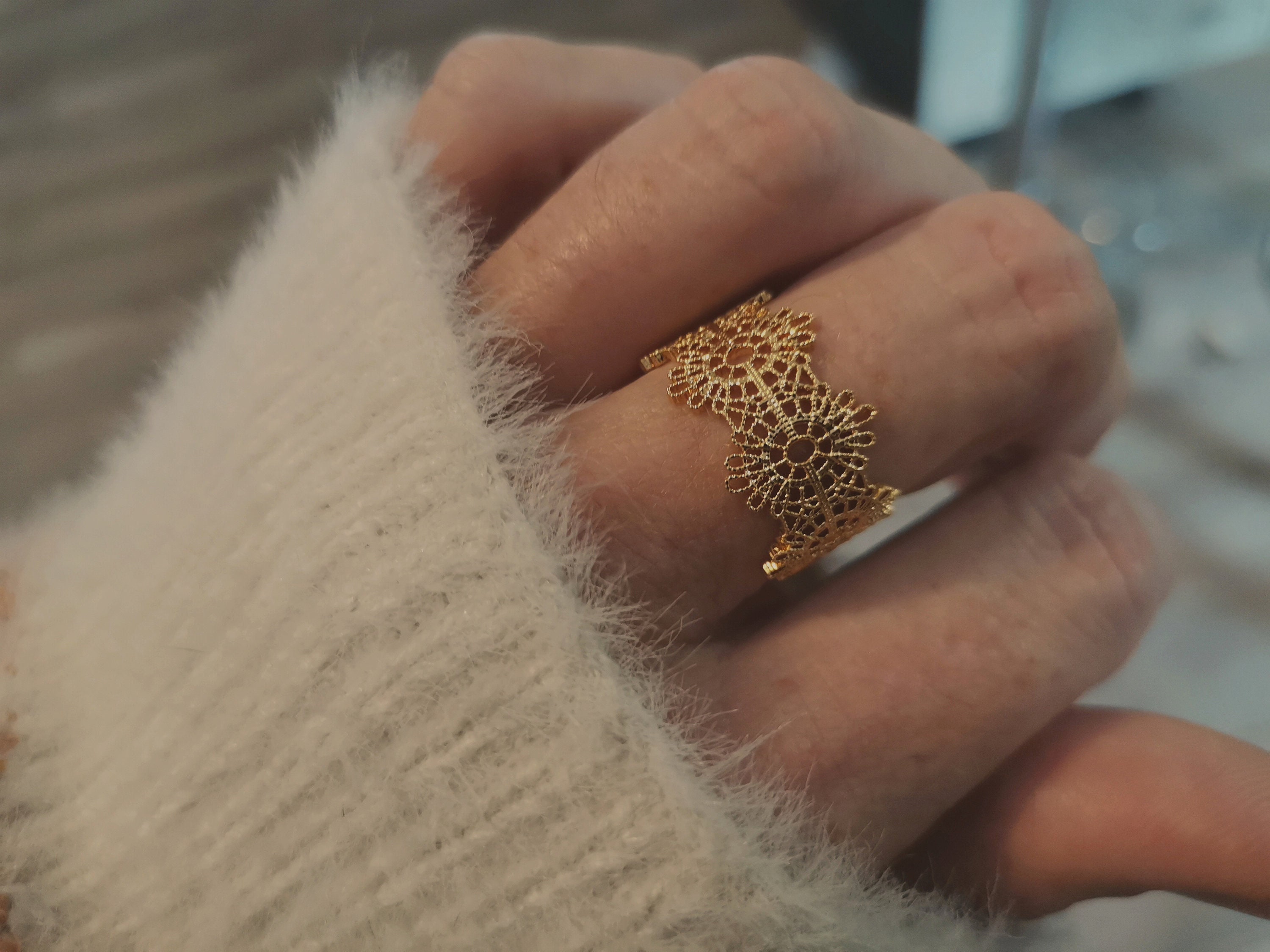 Grosse Bague Créateur Réglable En Métal Doré Filigrane - Neuf Sans Emballage