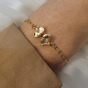 Golden Ginkgo Leaf Bracelet Ginkgo Medallion Jewelry For Women Gold Ginkgo Pendant Jewelry