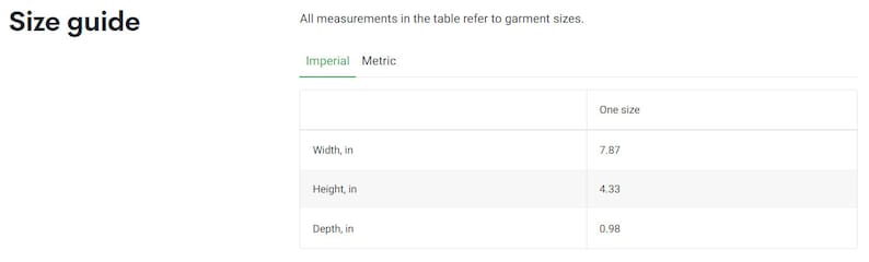 Puede incluir: Tabla de tallas que muestra las medidas en pulgadas de ancho, alto y profundidad de un producto. El producto es de talla &uacute;nica y mide 7,87 pulgadas de ancho, 4,33 pulgadas de alto y 0,98 pulgadas de profundidad.