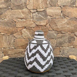 Colorful woven Berber box / Moroccan Berber basket with lid / ethnic basket