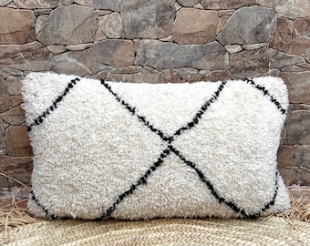 Handwoven Moroccan Wool Pillow Cover: Beni Ourain Berber Cushion