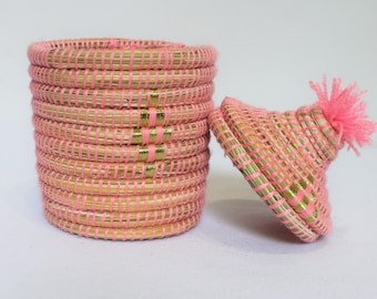 蓋付きベルベル編みバスケット：カラフルなモロッコ風収納ボックス