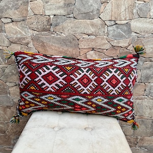 Vintage Berber Pillow Cover: Moroccan Wool Cushion, Boujaad Design