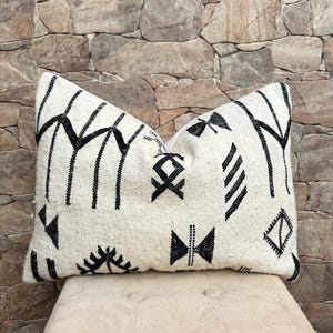 Moroccan pillowcase, Berber cushion cover, handwoven pillowcase